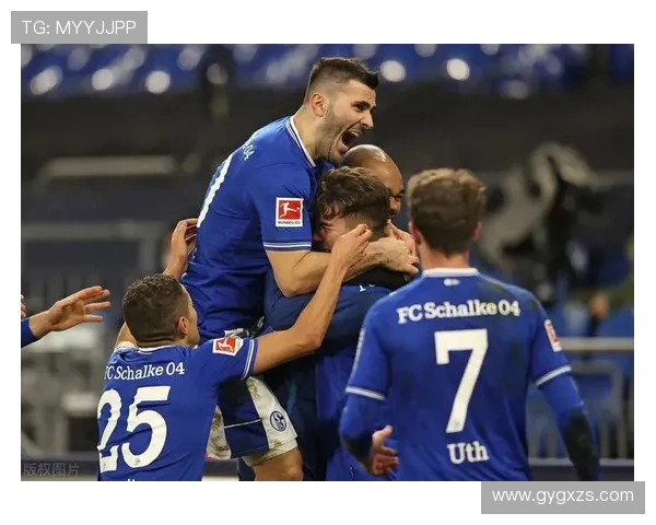 德甲最新战报解析:关键场次精彩回顾与赛季走势展望 德甲最新战报解析:关键场次精彩回顾与赛季走势展望