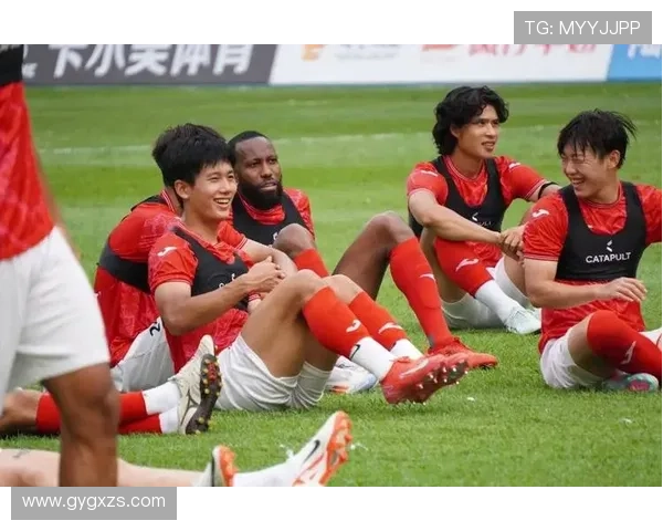 中甲联赛焦点对决:强强碰撞,争夺晋级席位进入白热化阶段 - 副本 (3) 中甲联赛焦点对决:强强碰撞,争夺晋级席位进入白热化阶段 - 副本 (3)